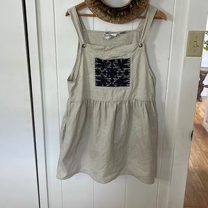 Super cute Vintage Manuhealii ulu dress